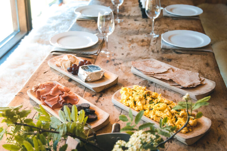 Local Norwegian tapas before serving / Lokal norsk tappas før servering